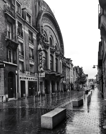 A stunning shot of Teatru Manoel, the home of Malta National Opera.