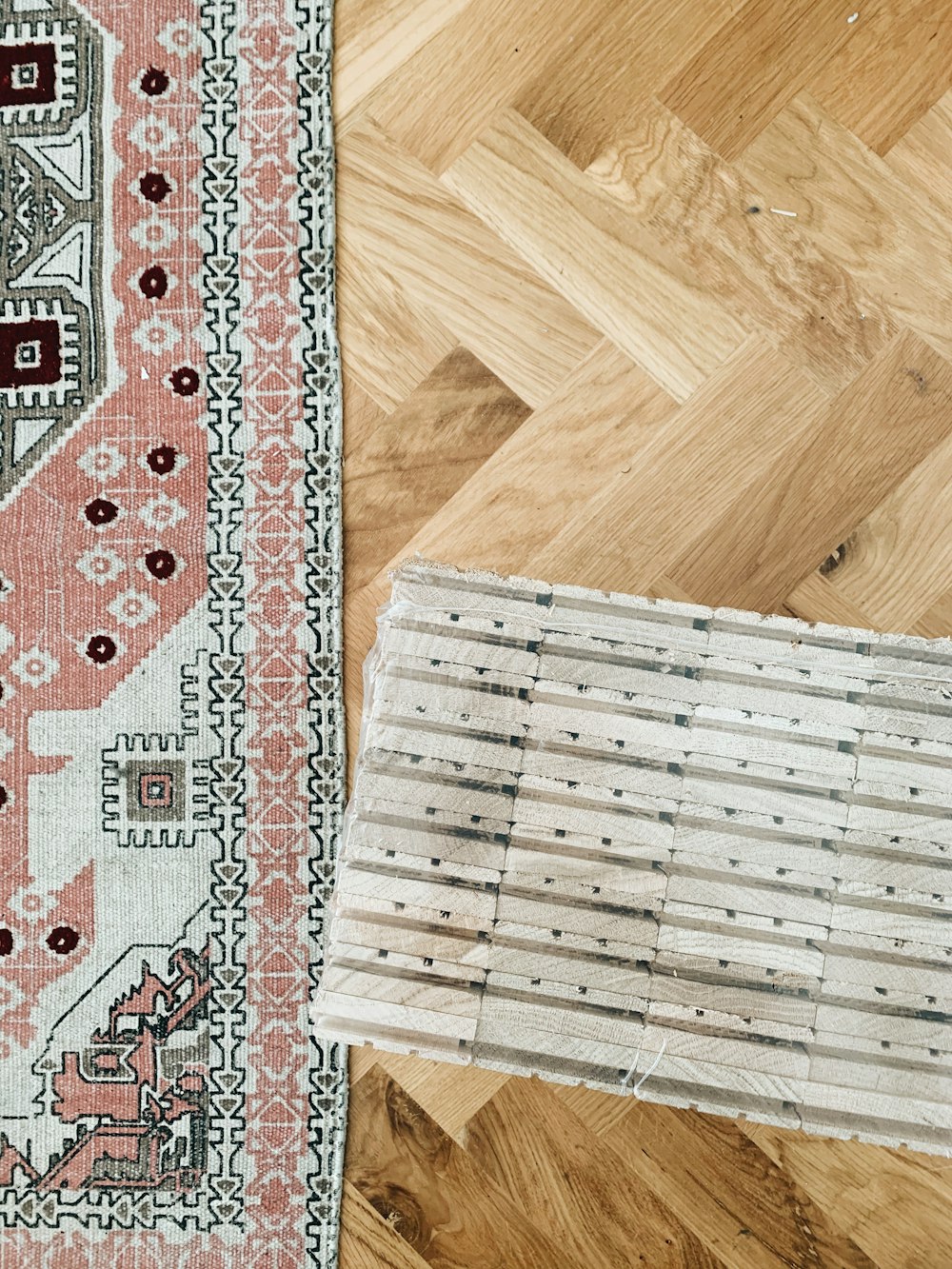 Red White And Black Area Rug Photo Free Wood Image On Unsplash