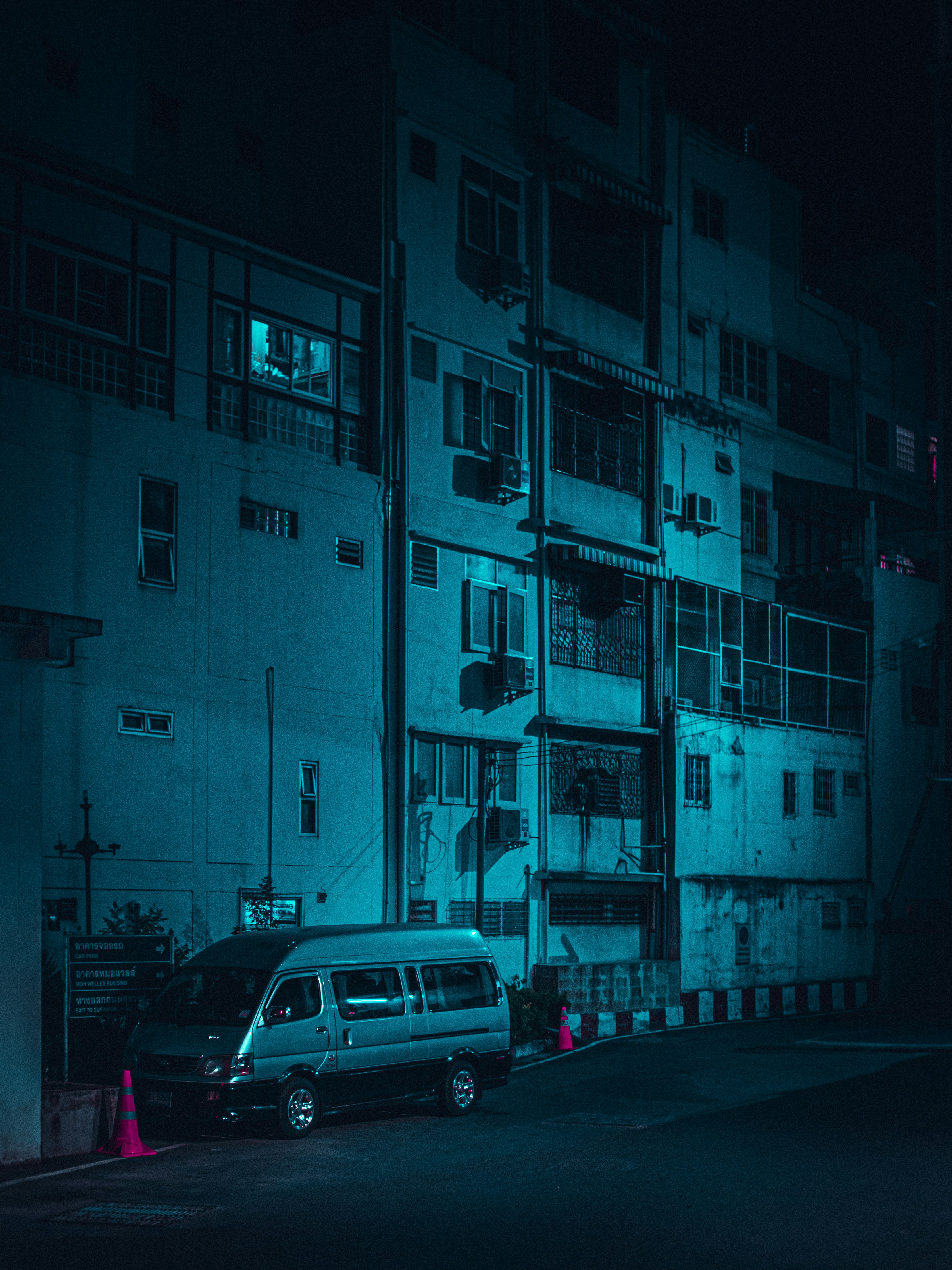 japanese truck neon lights, wallpaper, Dekotora: The Art of Japanese Lighted Trucks 5