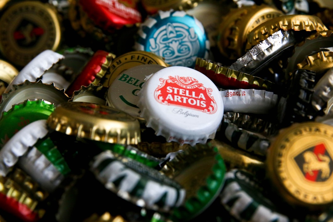 blue and white bottle cap