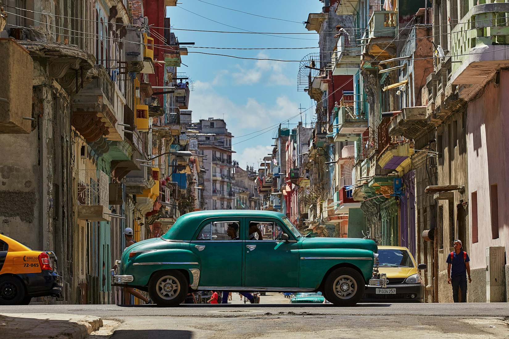 An old car in Havana, Cuba (Dorothea OLDANI via Unsplash)