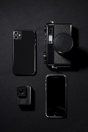 black and white iphone case
