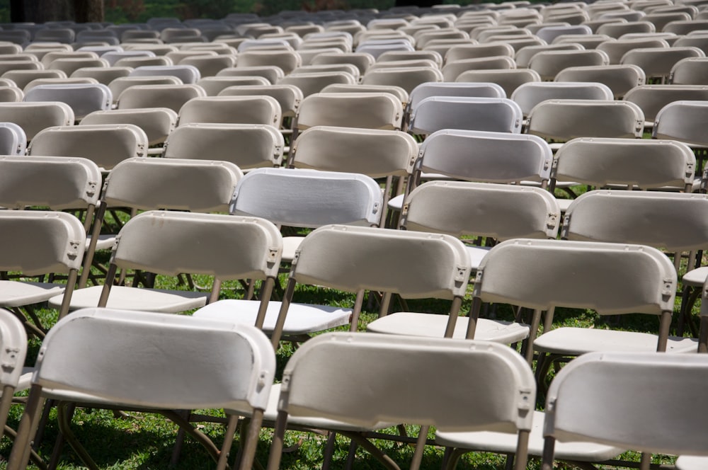 white and gray chair lot