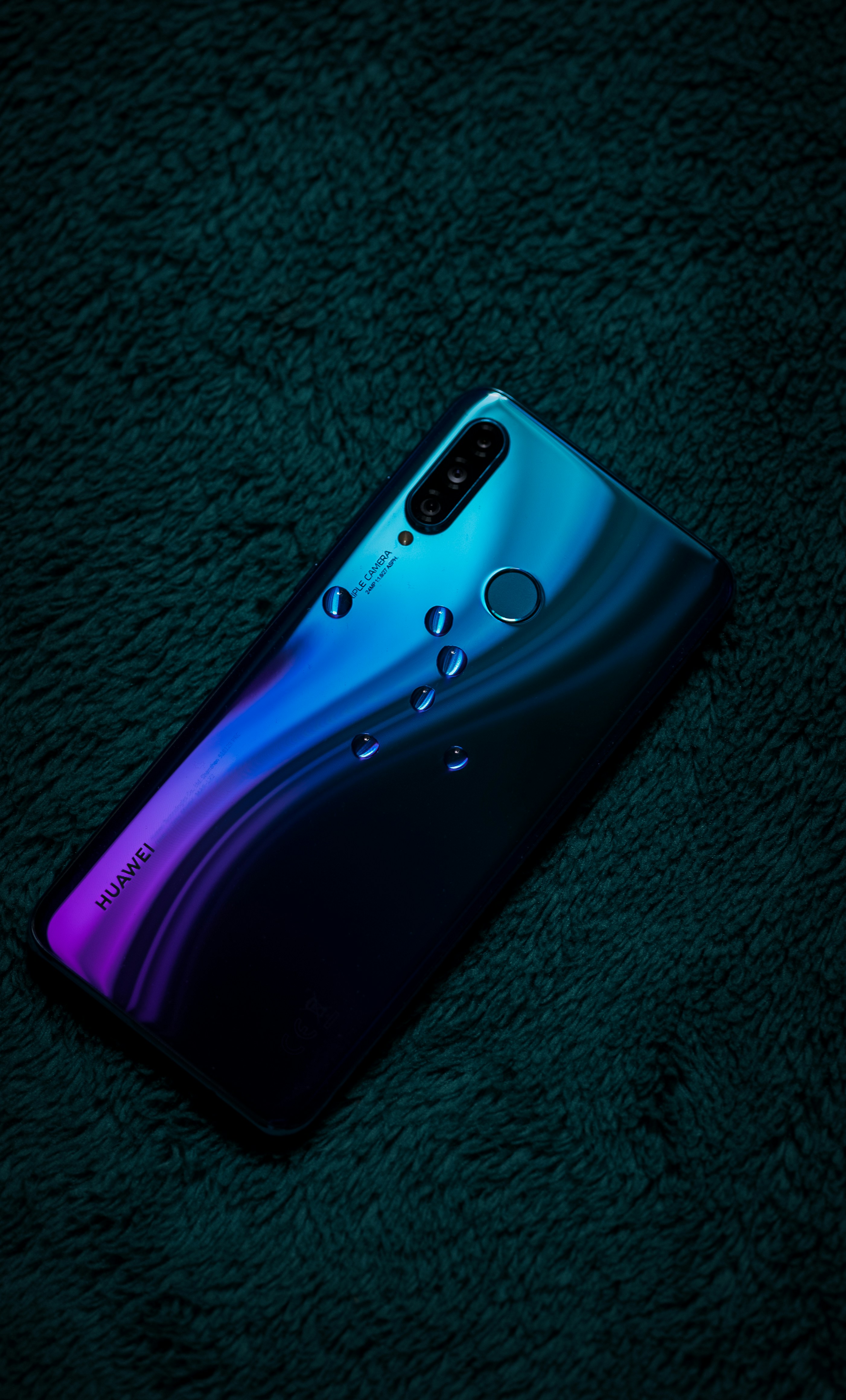 हुआवेई मेट 40: 6.5 "डिस्प्ले, राउंड ट्रिपल कैमरा के साथ € 899 के लिए बेसिक फ्लैगशिप