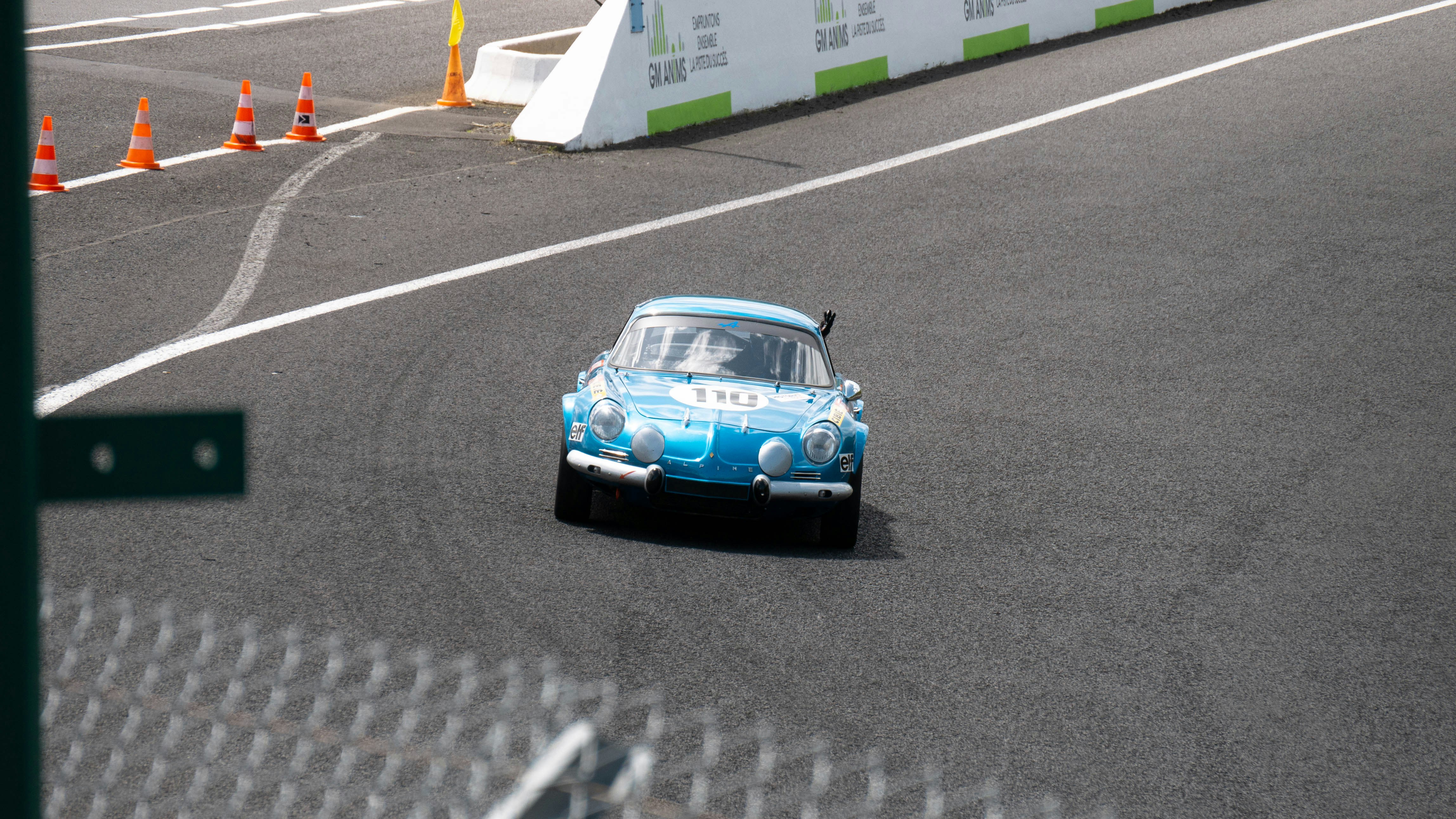 Photo by nicolaspeyrol