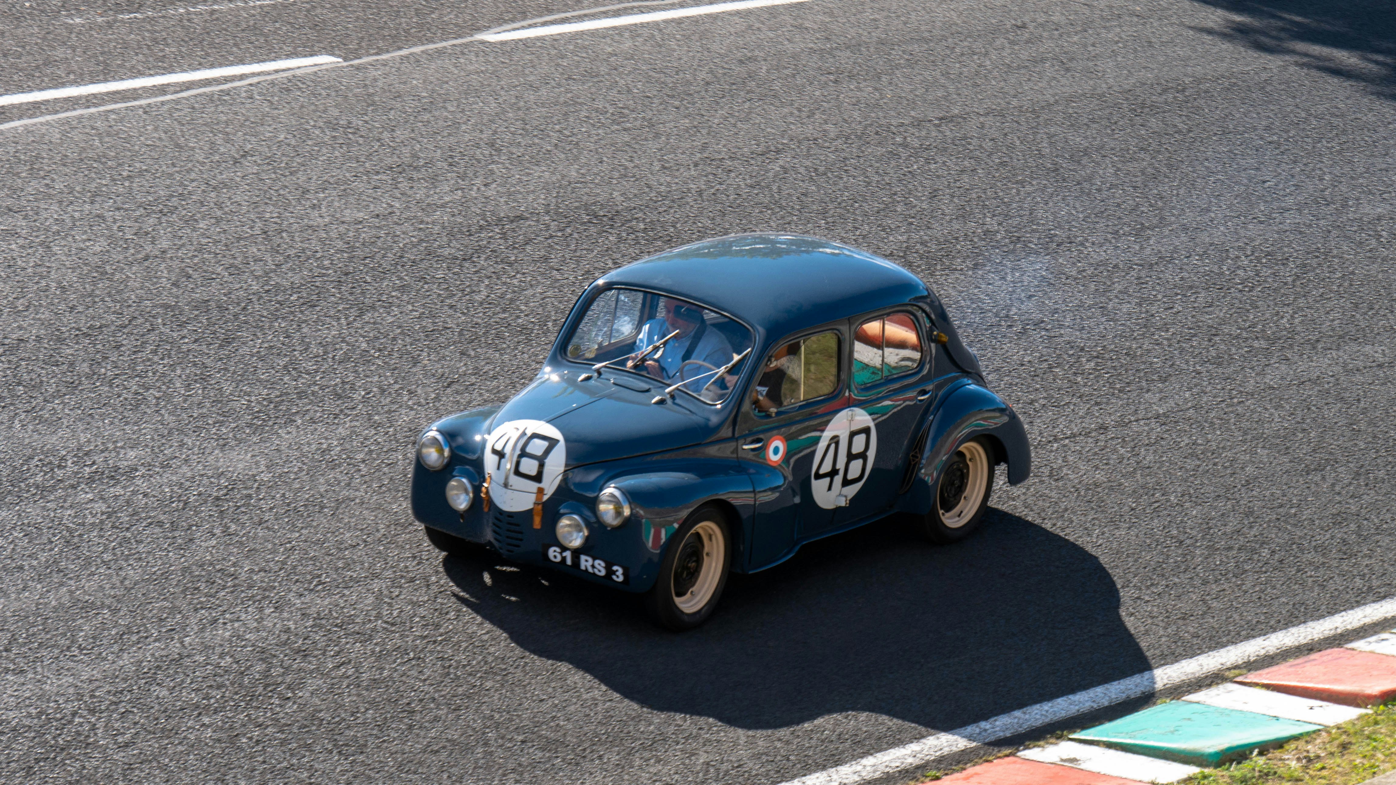 Photo by nicolaspeyrol