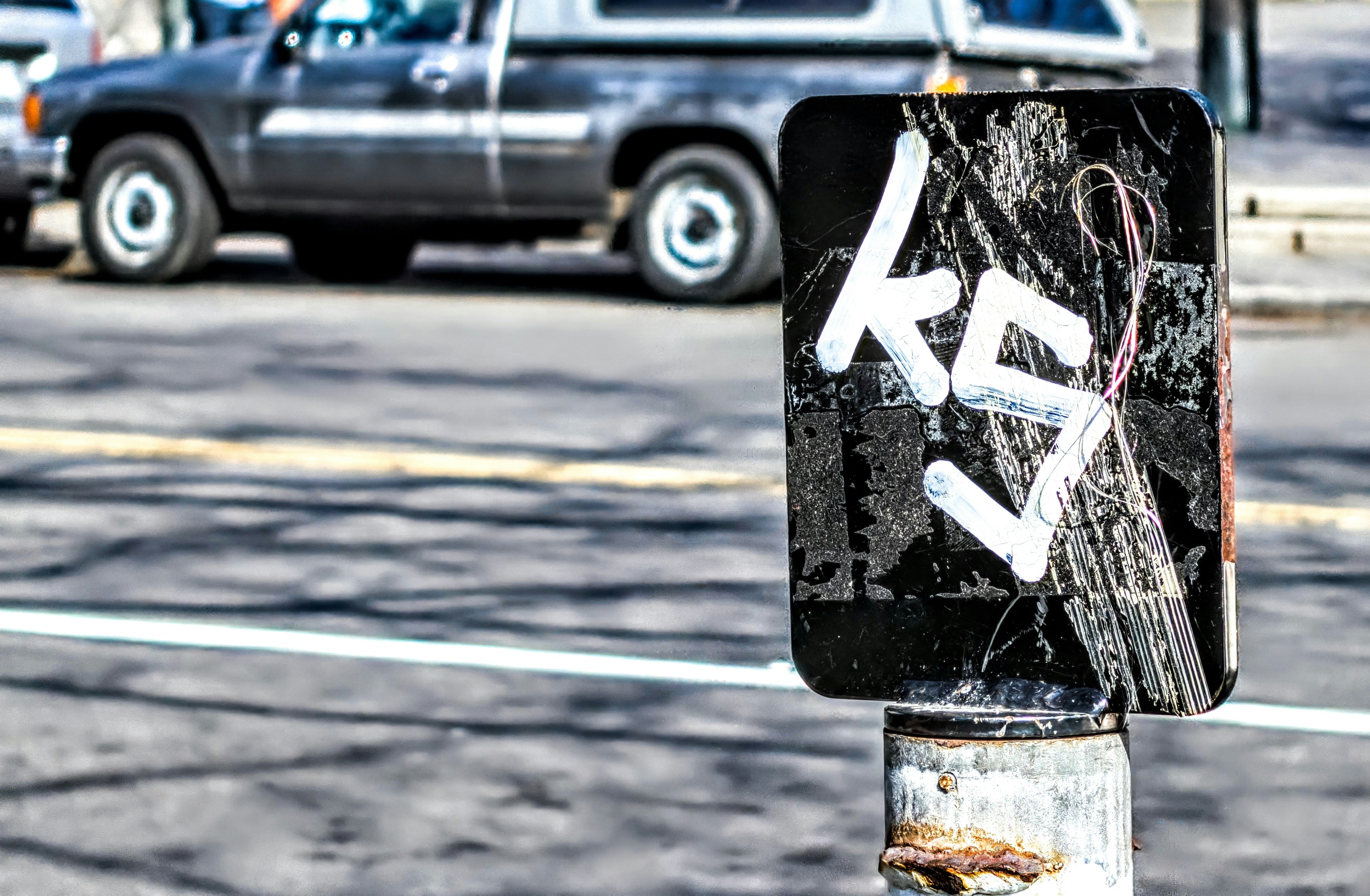 Black and white pedestrian sign photo – Free Grey Image on Unsplash
