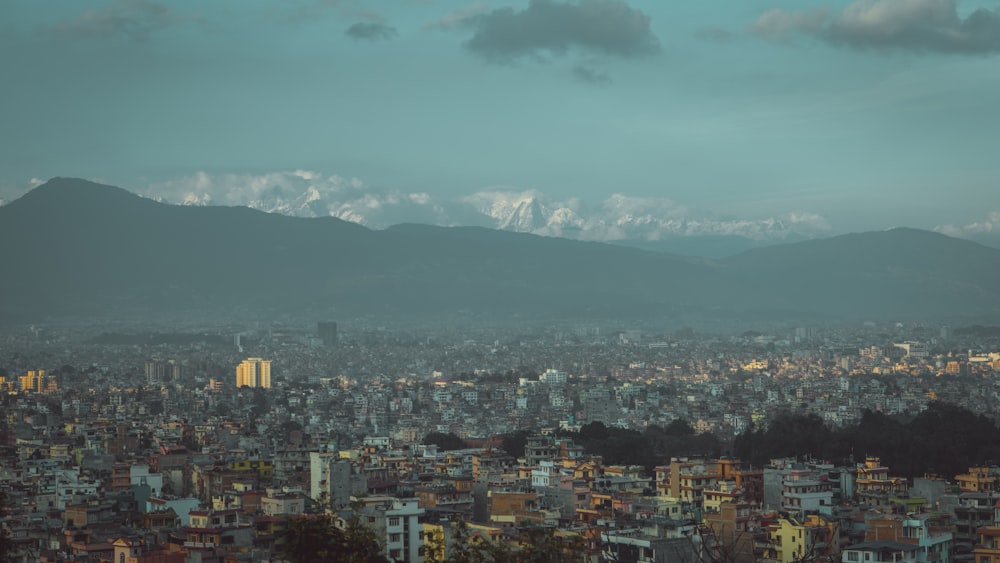 Vista aérea de los edificios de la ciudad durante el día