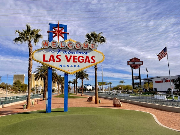 welcome to fabulous las vegas nevada signage