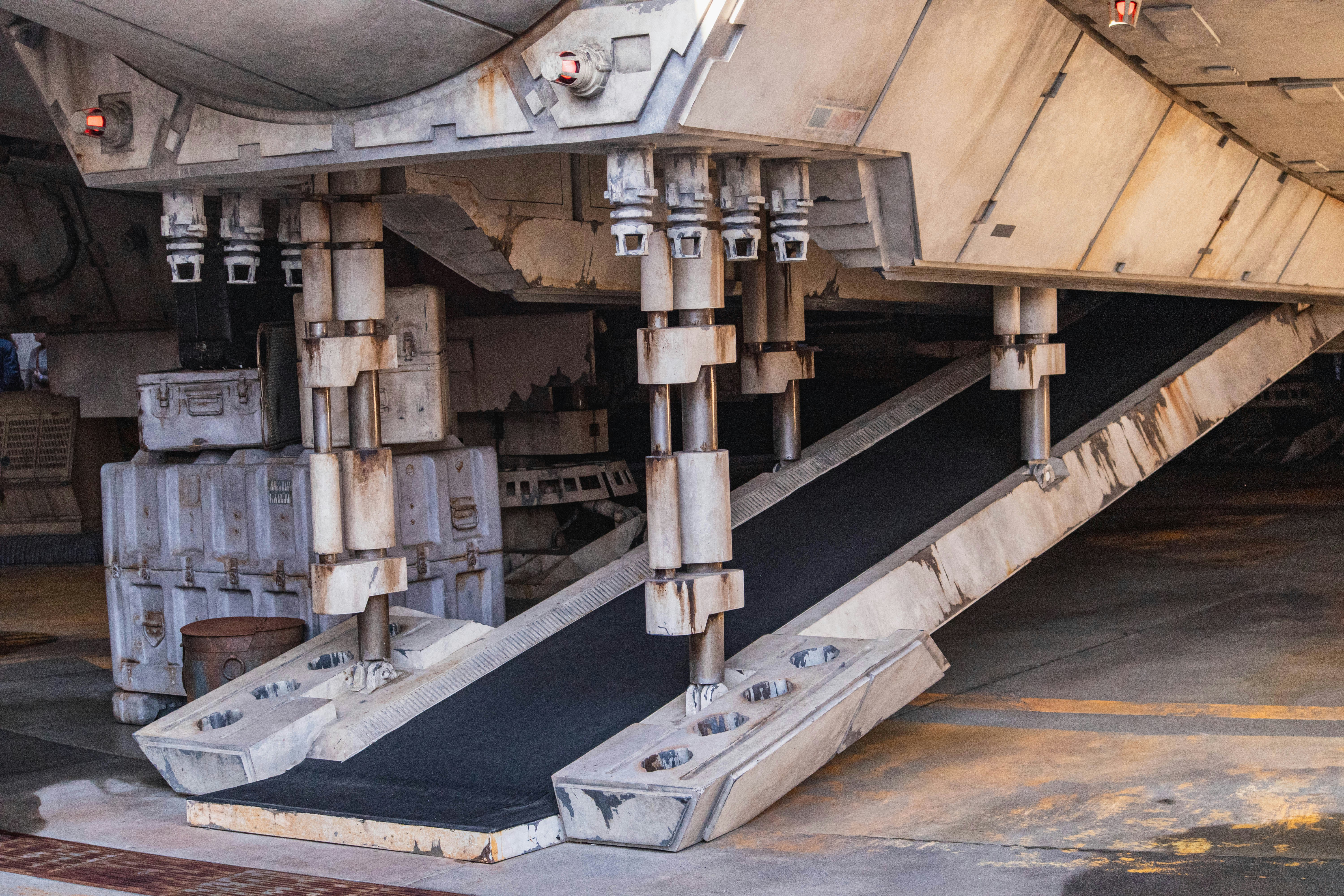 brown and gray metal machine, Millenium Falcon