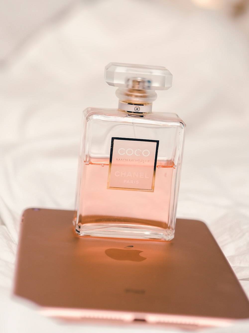 Download Clear Glass Perfume Bottle With Yellow Liquid Photo Free Bottle Image On Unsplash PSD Mockup Templates