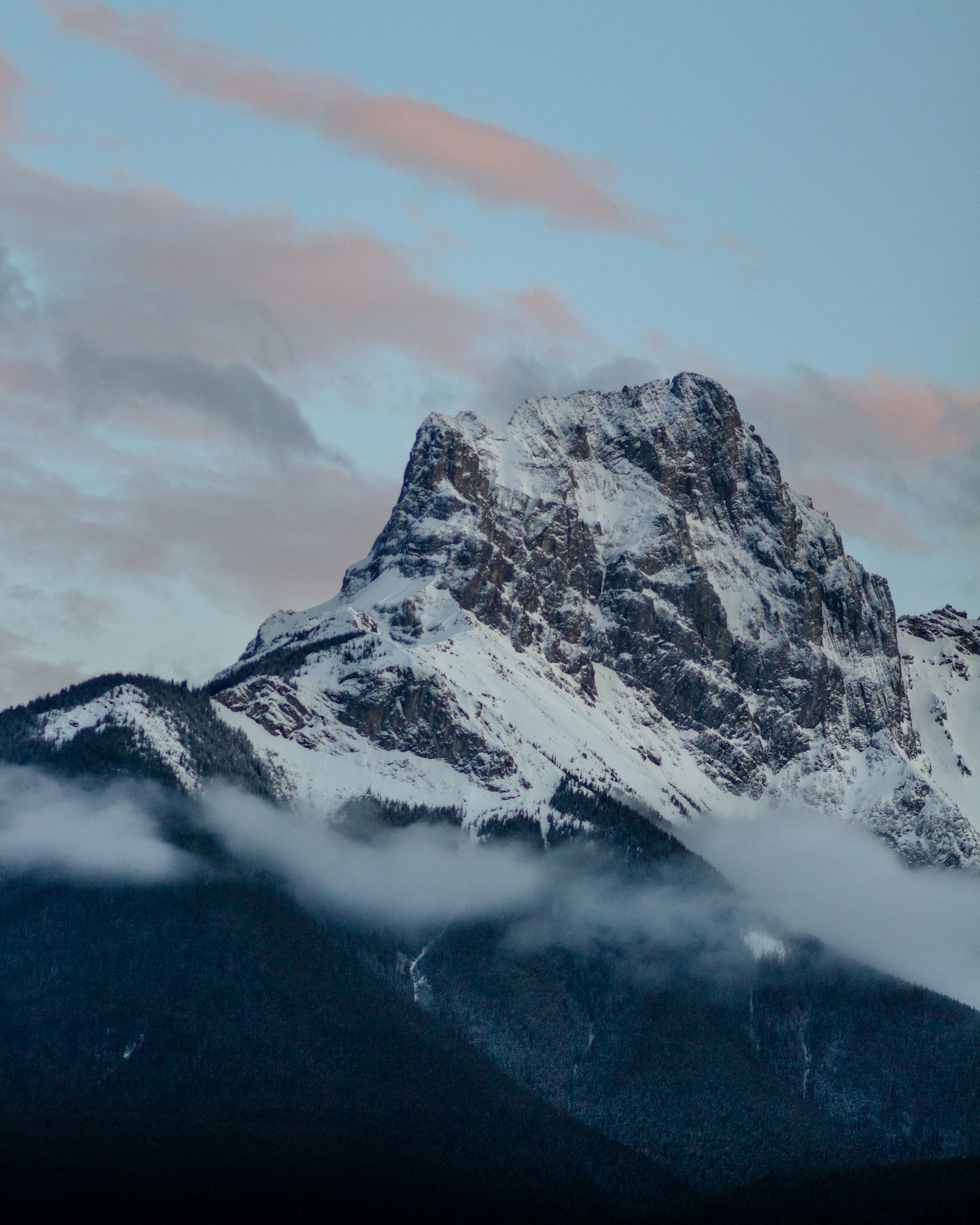 Canon EOS 700D (EOS Rebel T5i / EOS Kiss X7i) + Canon EF 85mm F1.8 USM sample photo. Snow covered mountain under photography