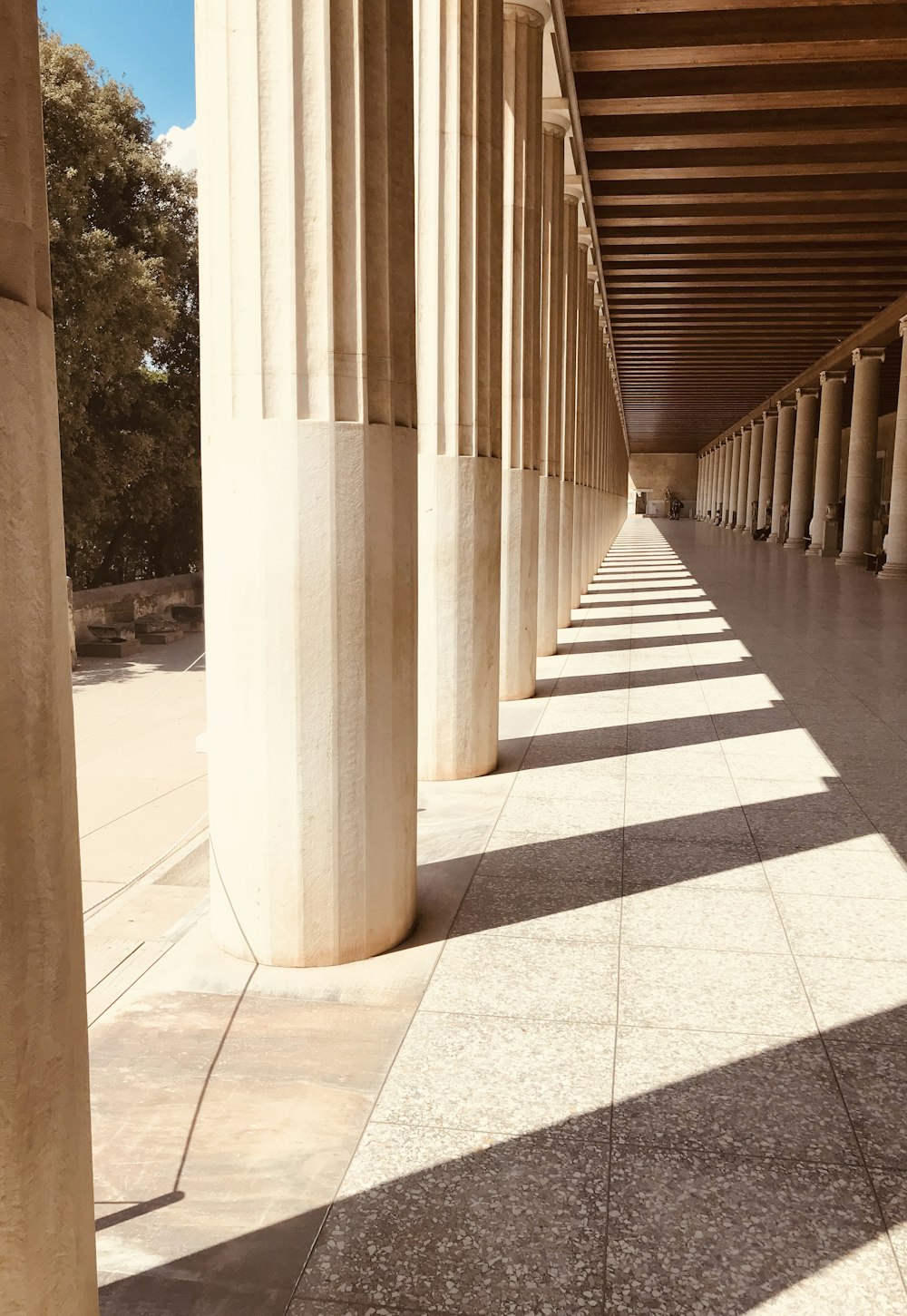 brown and white concrete building