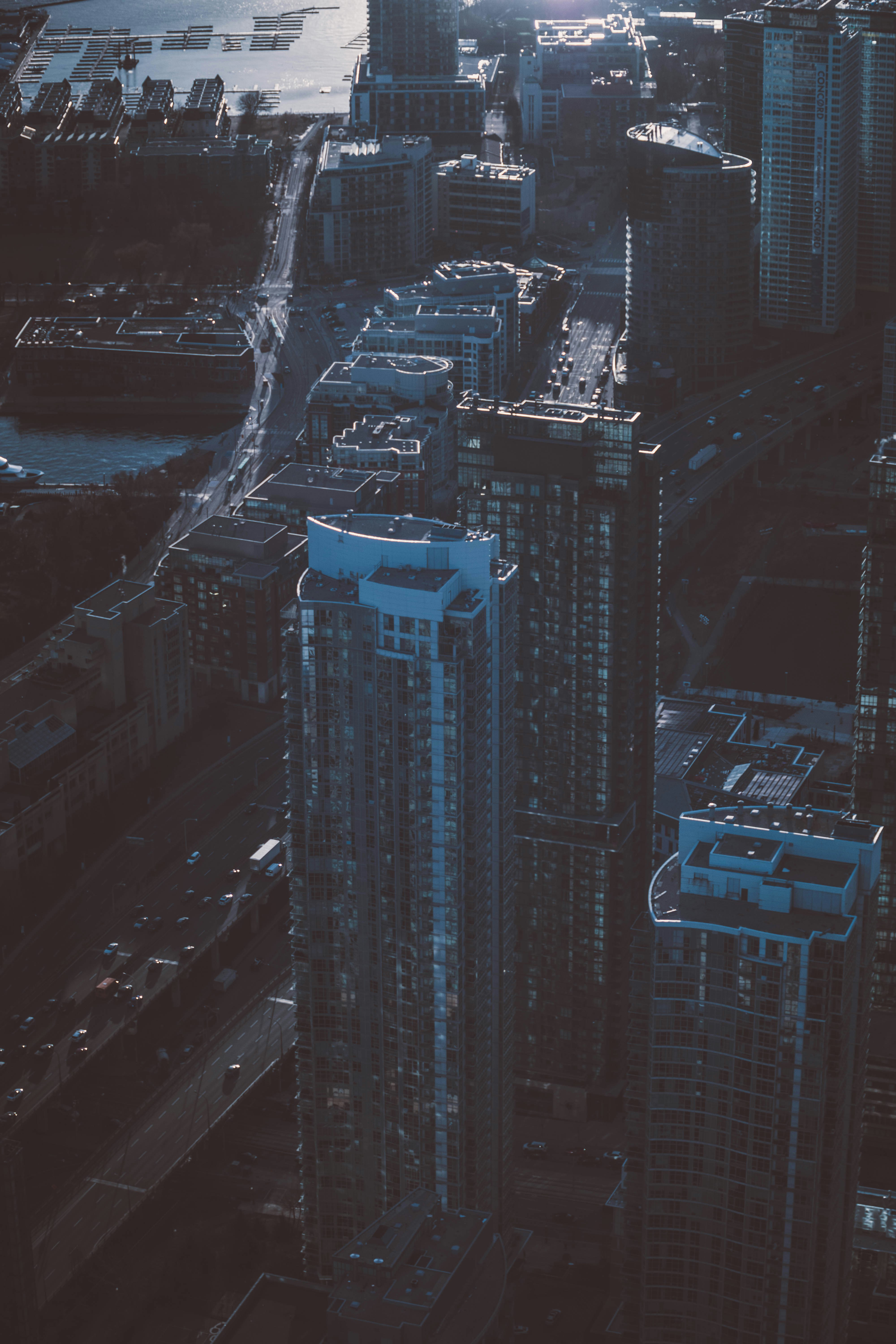 Photo by lucasgwendt