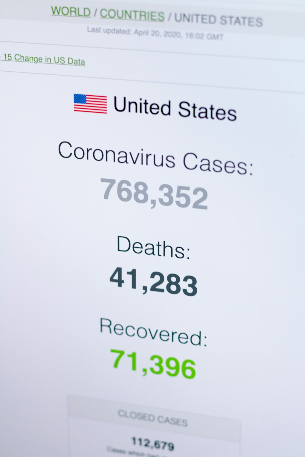 a computer screen showing the number of corona cases in the united states
