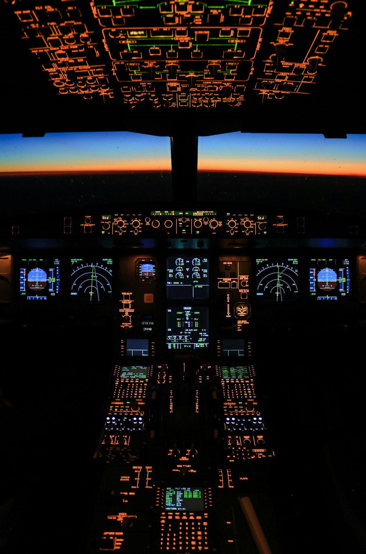 Aircraft cockpit avionics