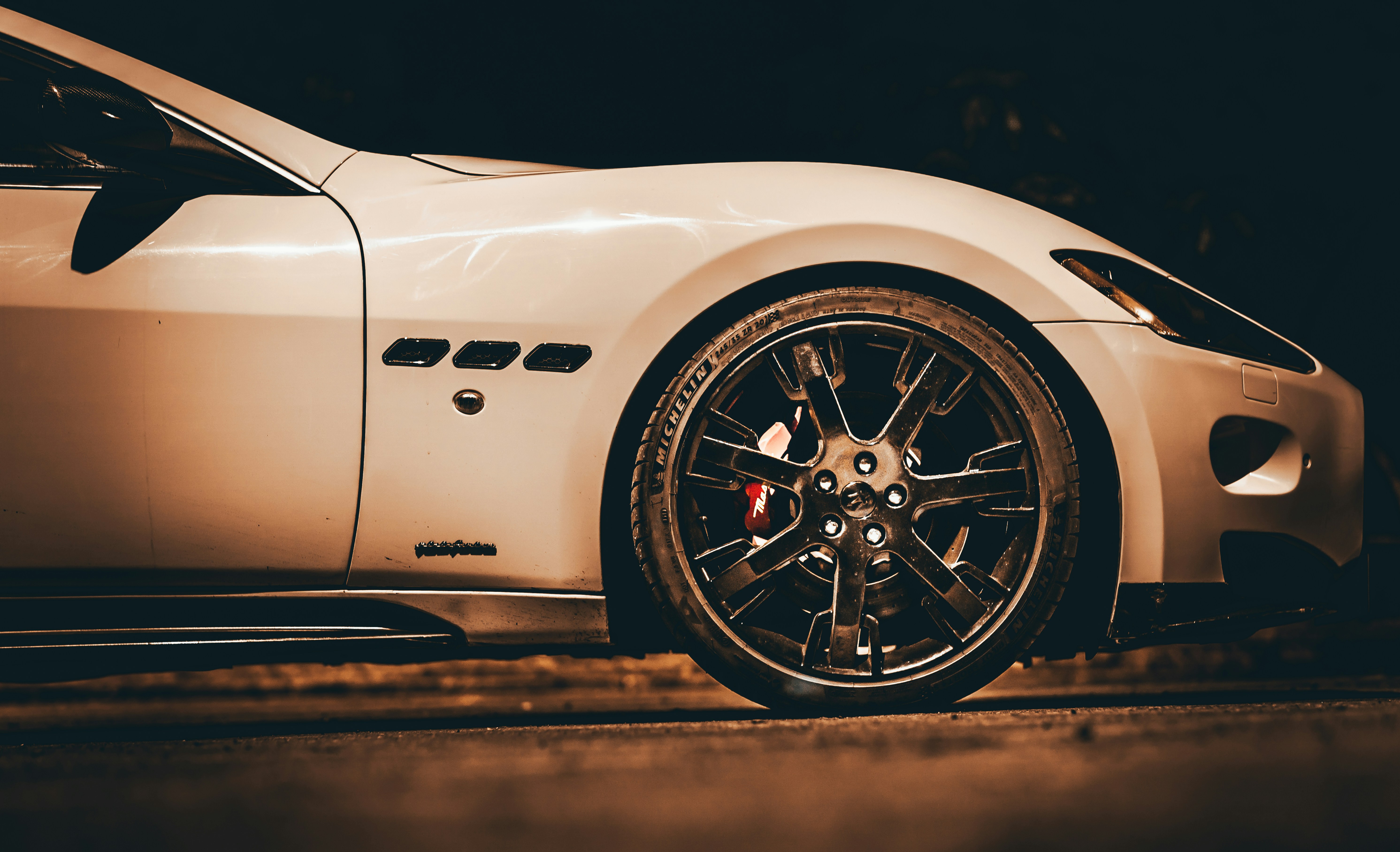 Photo by photograffihk