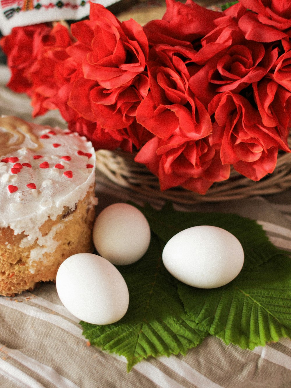 2 white eggs on brown round cake