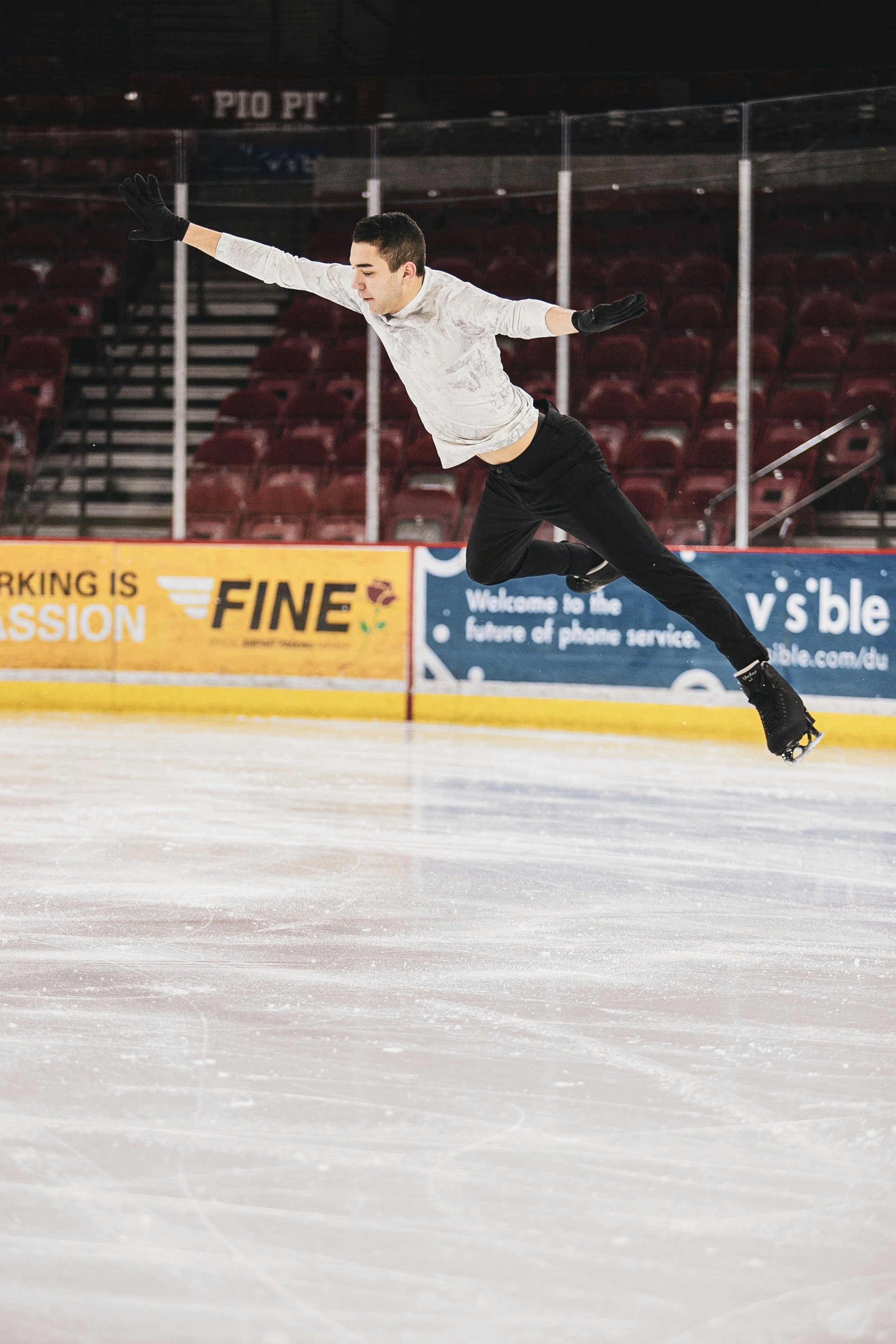 A man is skating on an ice rink photo – Free People Image on Unsplash
