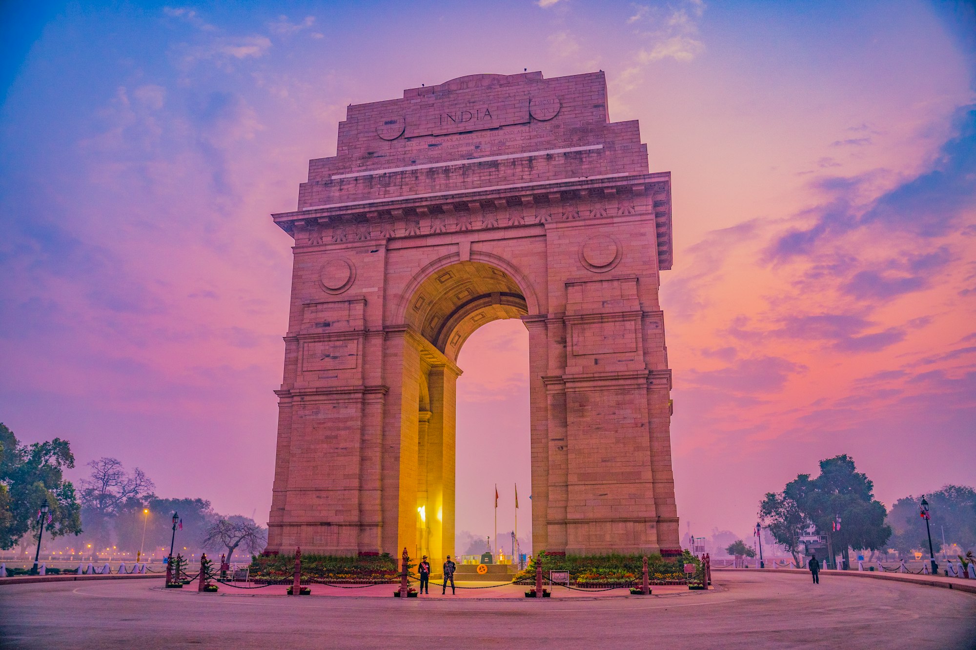 इंडिया गेट की अमर जवान ज्योति का राष्ट्रीय युद्ध स्मारक की मशाल में विलय