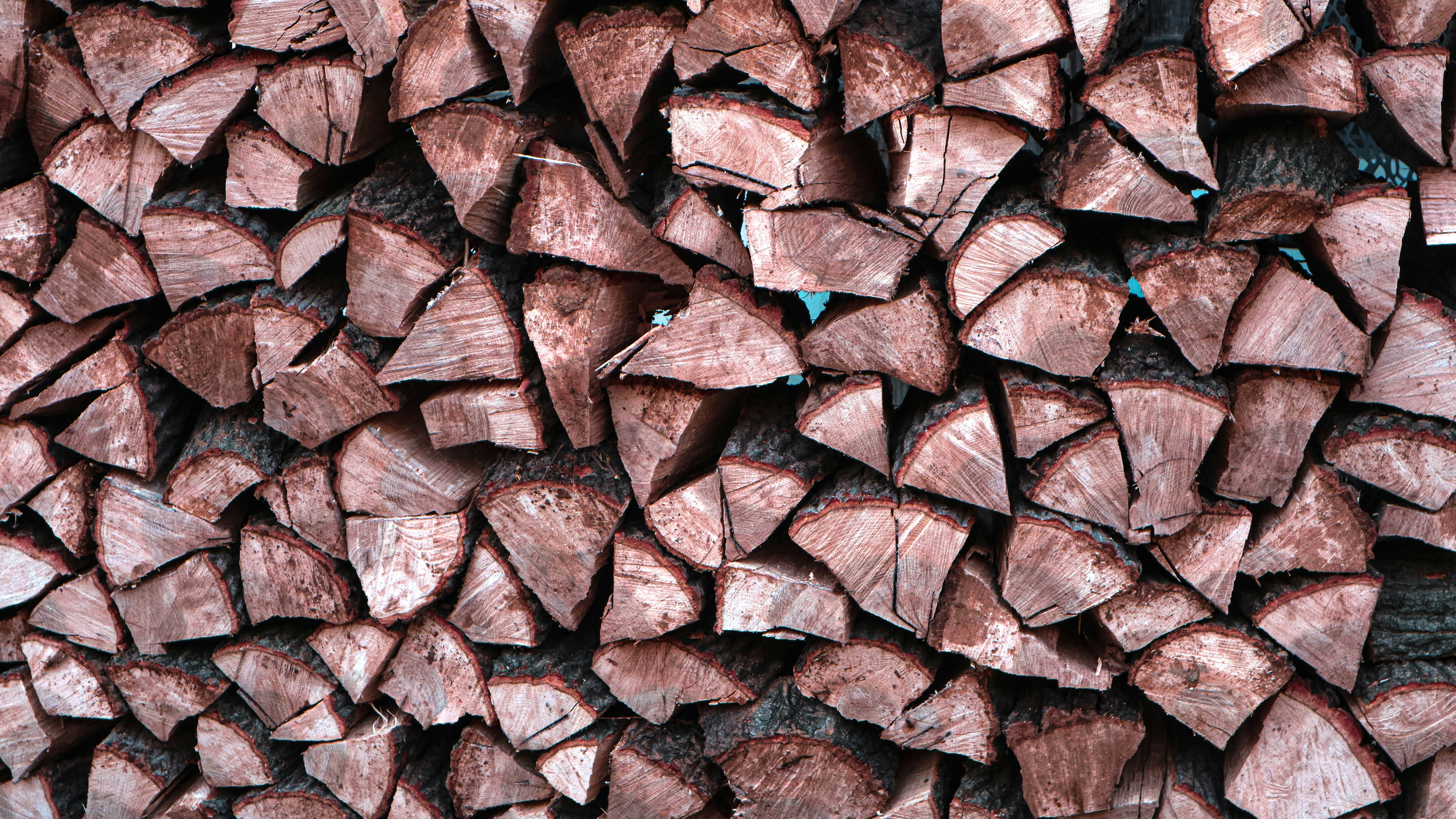 Bulk material handling and storage