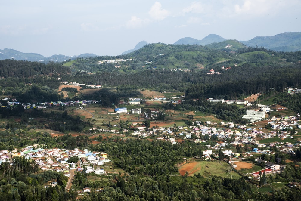 vista aérea da cidade durante o dia