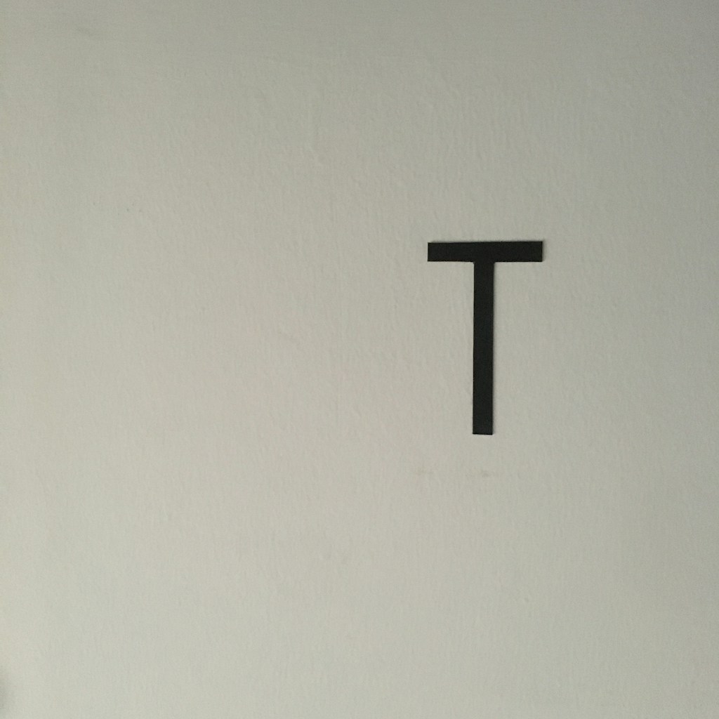 Schilder und Tafeln