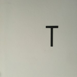 Schilder und Tafeln