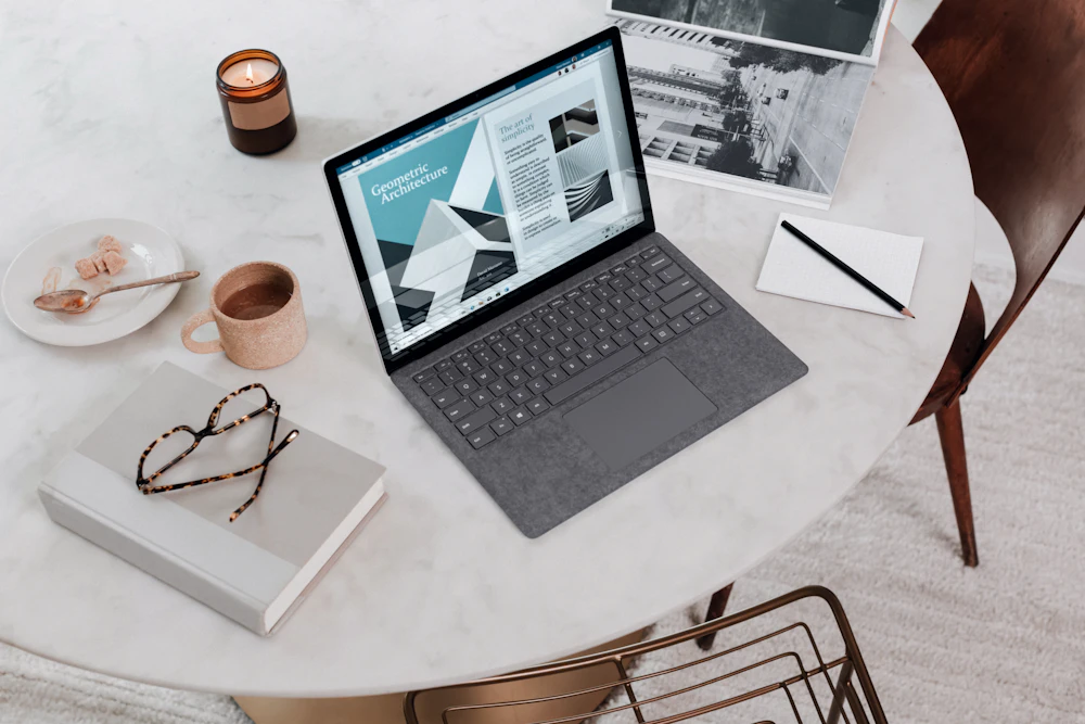 Apple MacBook Air 13" (M3) — Apple · M3 · 2024
