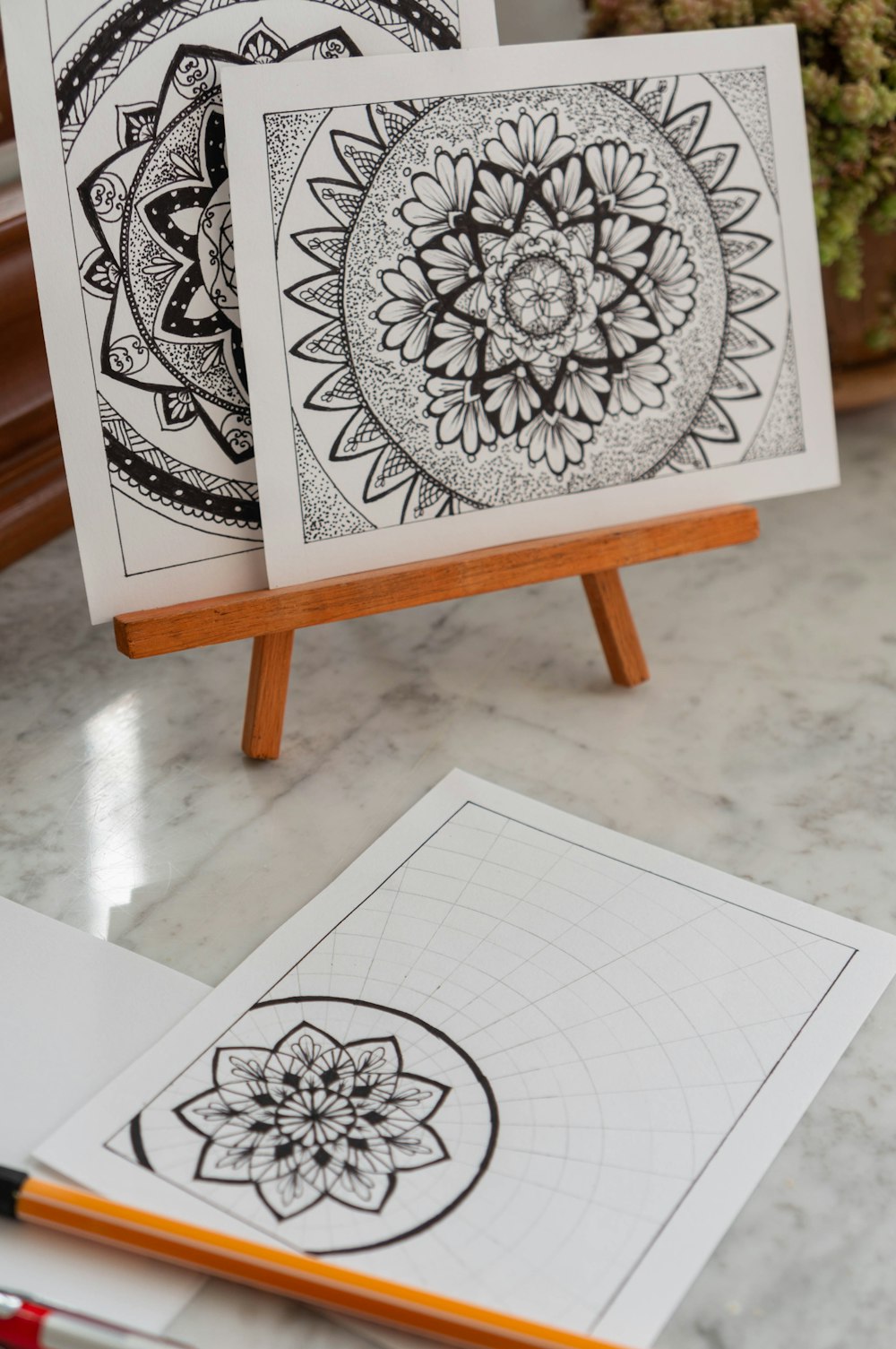 white and black floral table cloth