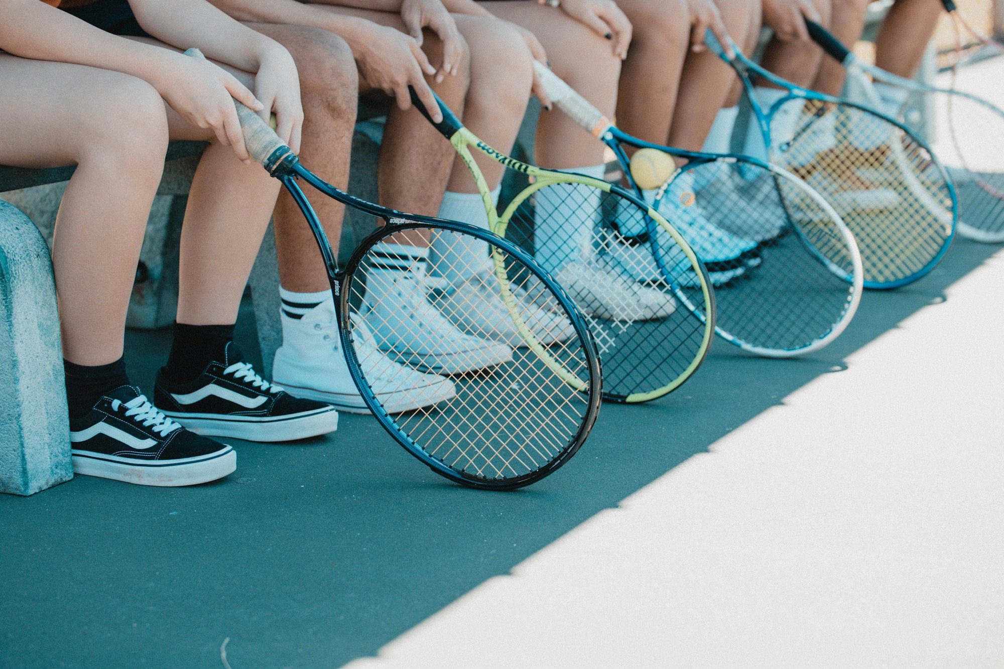 Schnuppermitgliedschaft und Tenniskurse für Erwachsene
