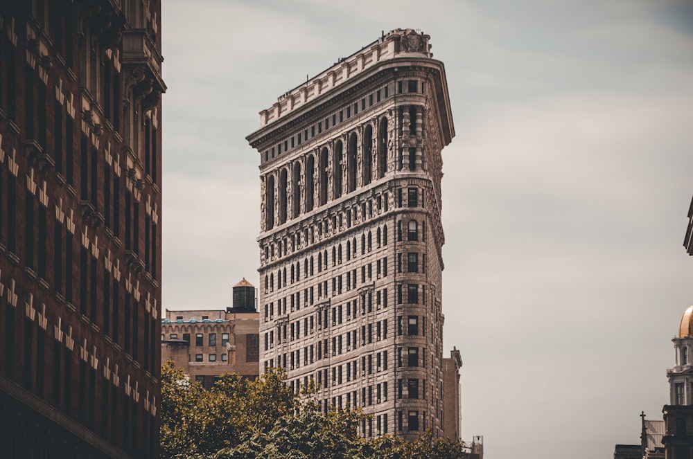 Flatiron Building New York United States Pictures Download Free Images On Unsplash