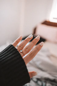 Soins ongles réalisés à l’institut Fée Pour Vous à Roquefort près d’Agen