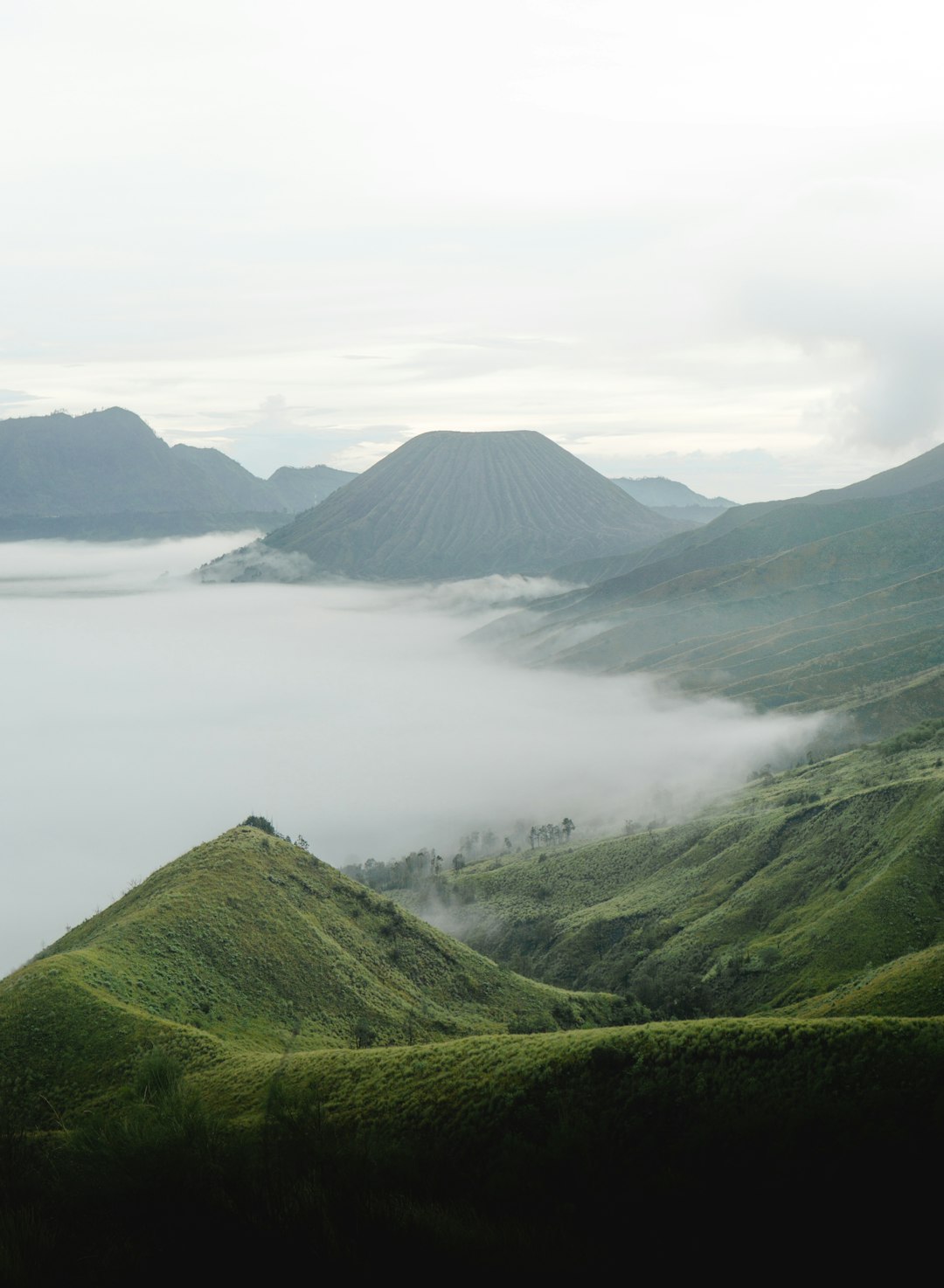 travelers stories about Hill in Bromo Tengger Semeru National Park, Indonesia
