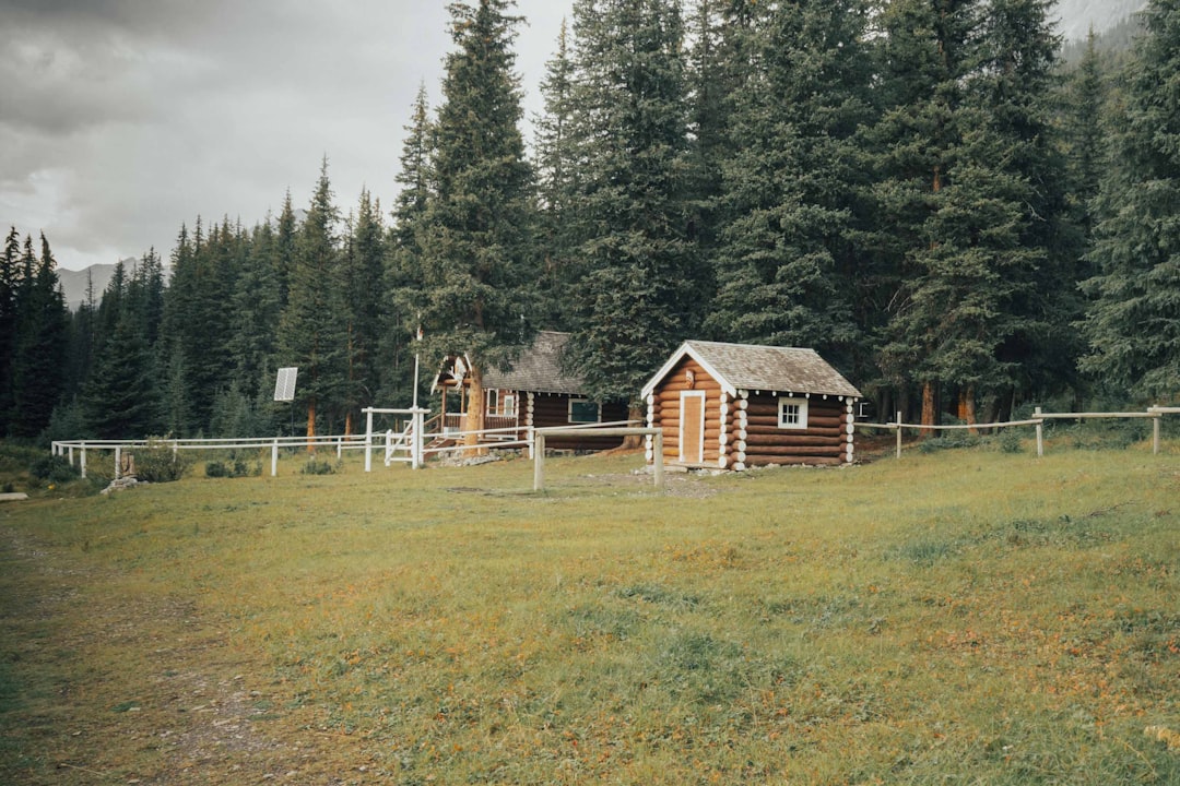 travelers stories about Cottage in Mount Assiniboine Provincial Park, Canada