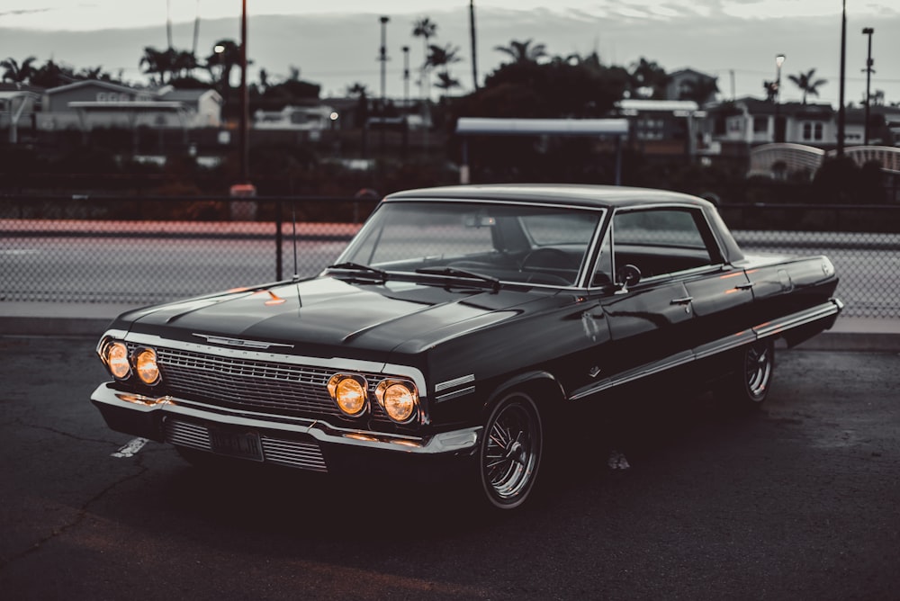 Chevrolet Camaro noire sur la route pendant la journée photo – Photo San  Diego Gratuite sur Unsplash