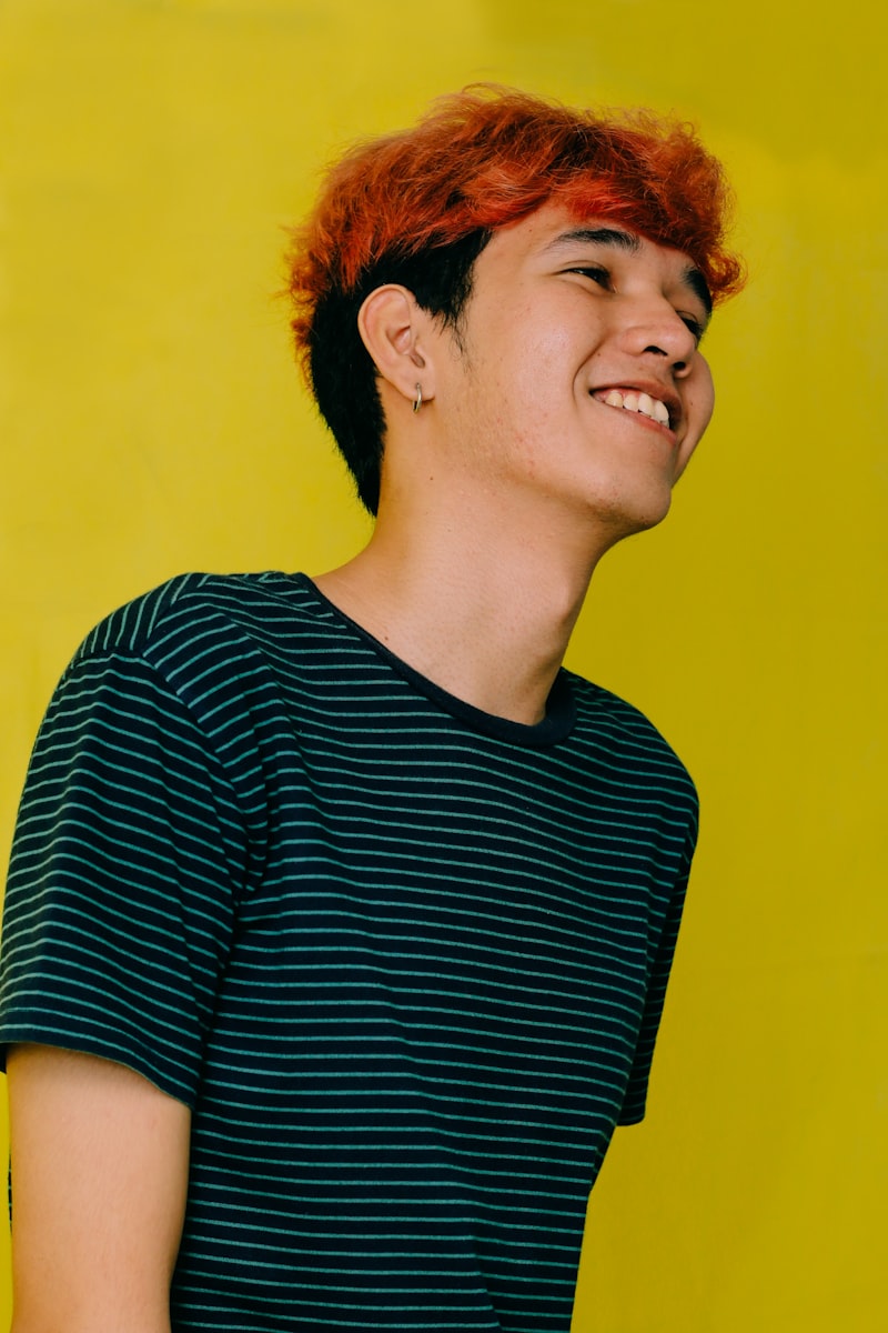 使用定妝粉保持妝容持久