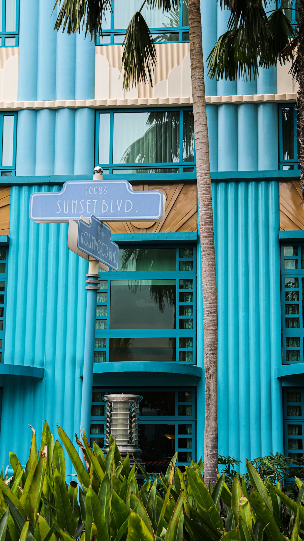 blue and white wooden store