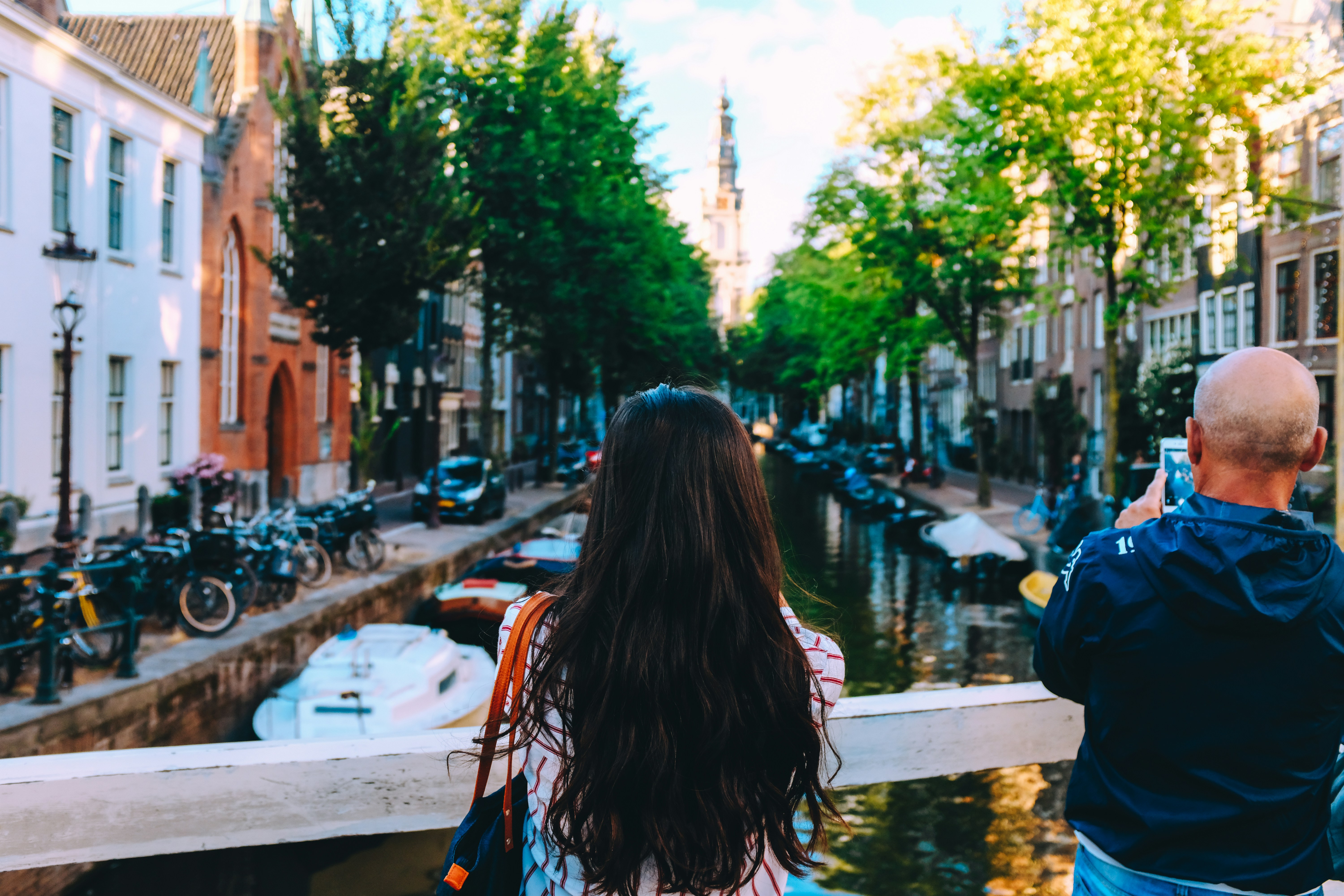 Photo by adrienolichon