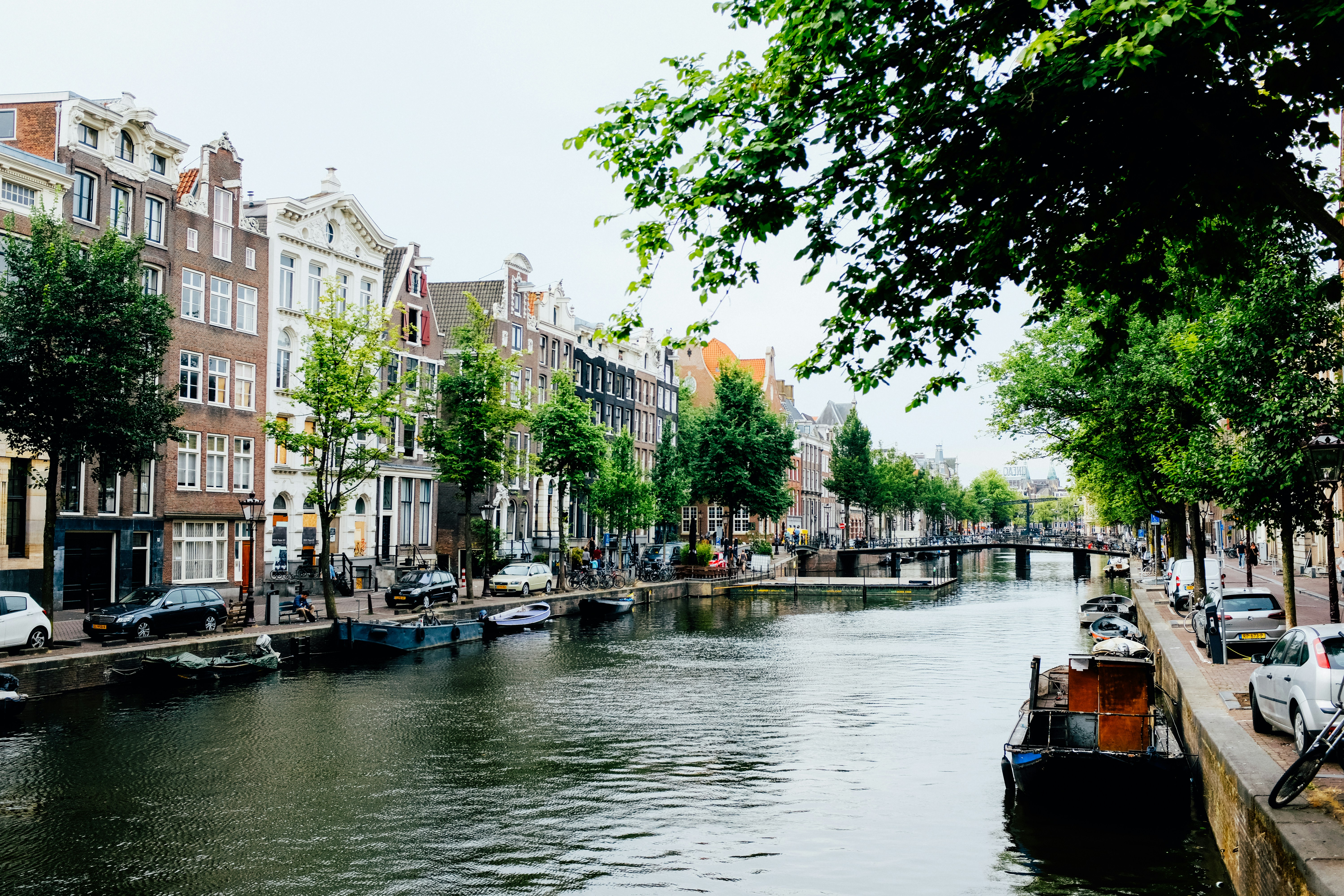 Photo by adrienolichon