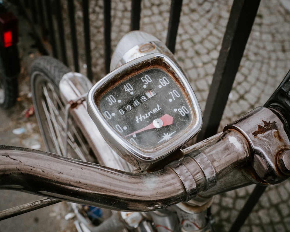 black and silver motorcycle speedometer