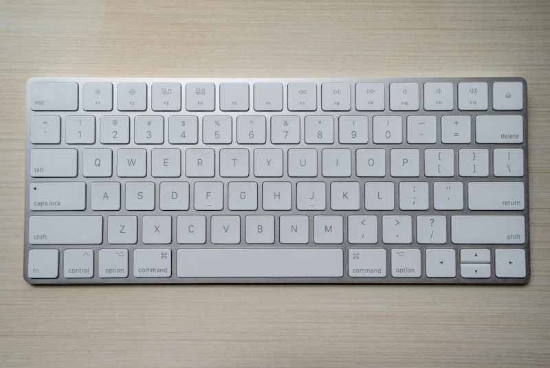 Logitech MX Keys Mini vs Keychron K3 comparison – best portable wireless keyboard for digital nomads 2026