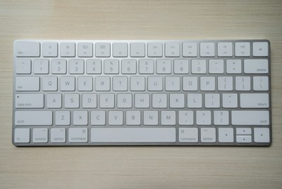 Corsair K70 RGB TKL Teclado vista 3