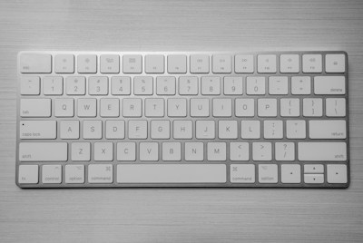 Corsair K70 RGB TKL Teclado vista 2