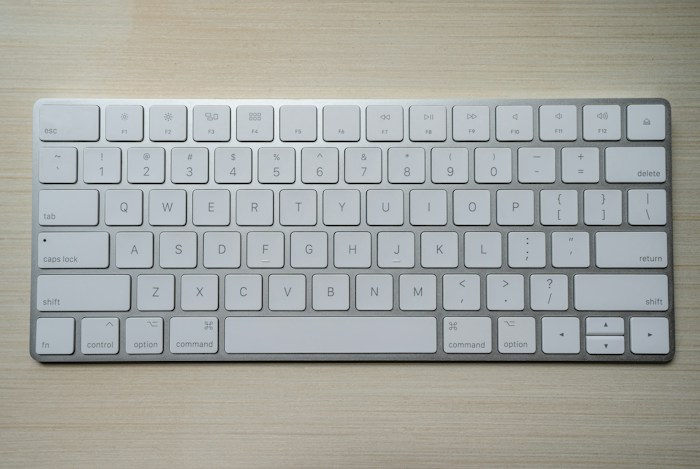 Compact mechanical keyboard