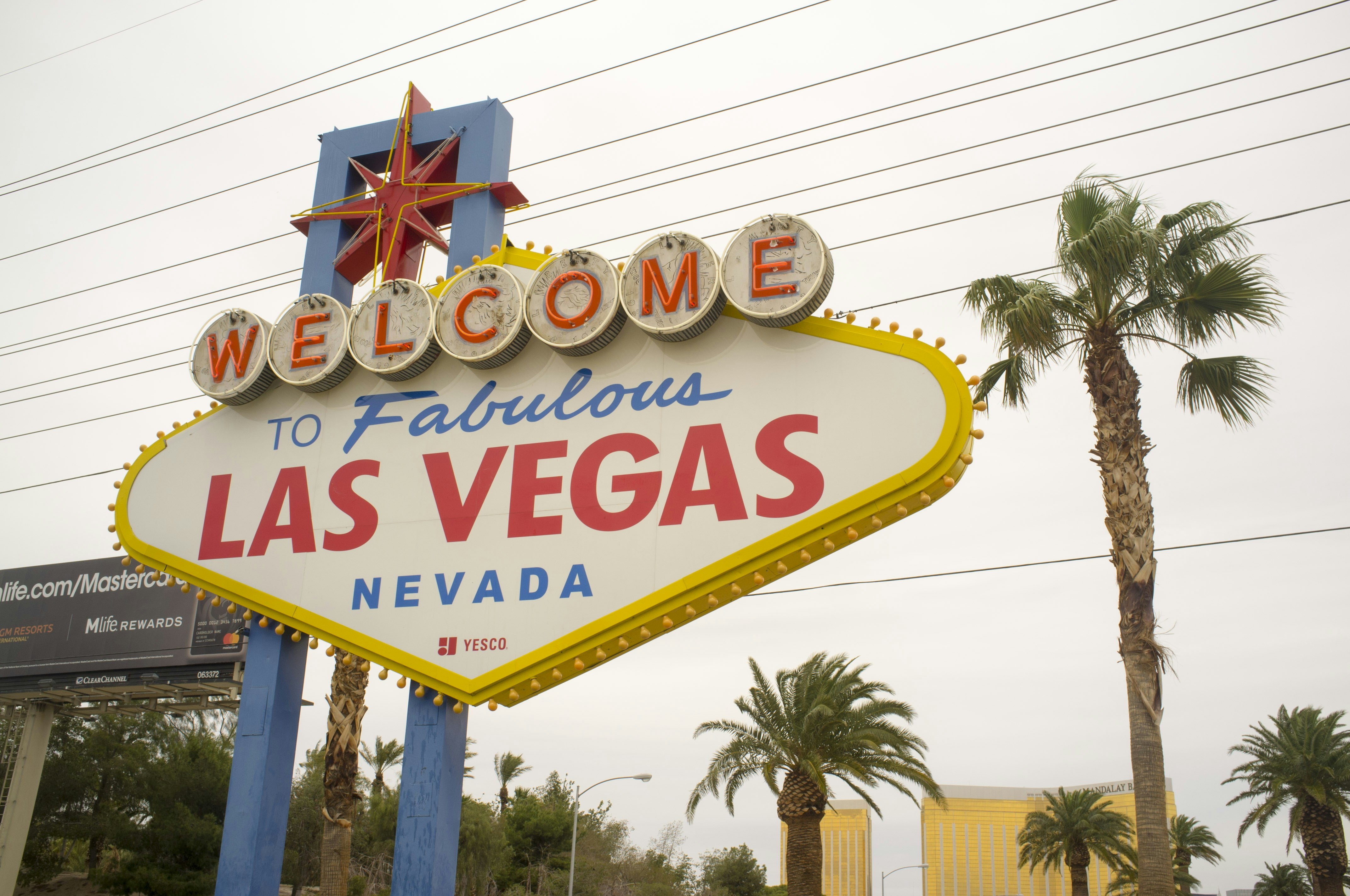 welcome to fabulous las vegas nevada signage