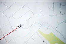 Live map view showing the driver’s route approaching the user’s location.