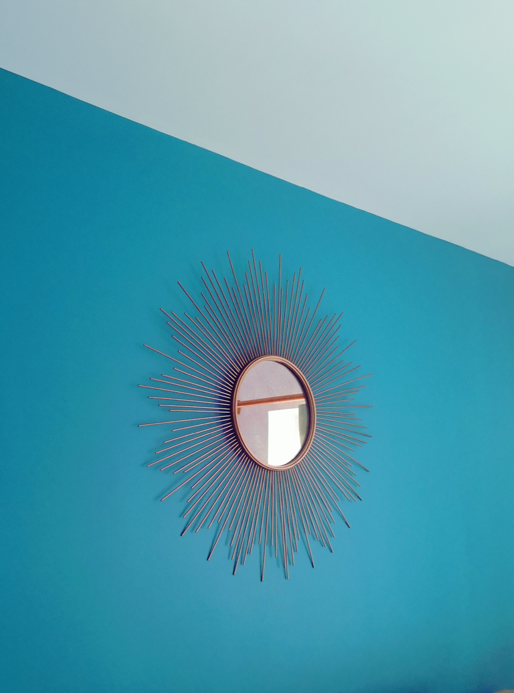 blue and white round wall clock