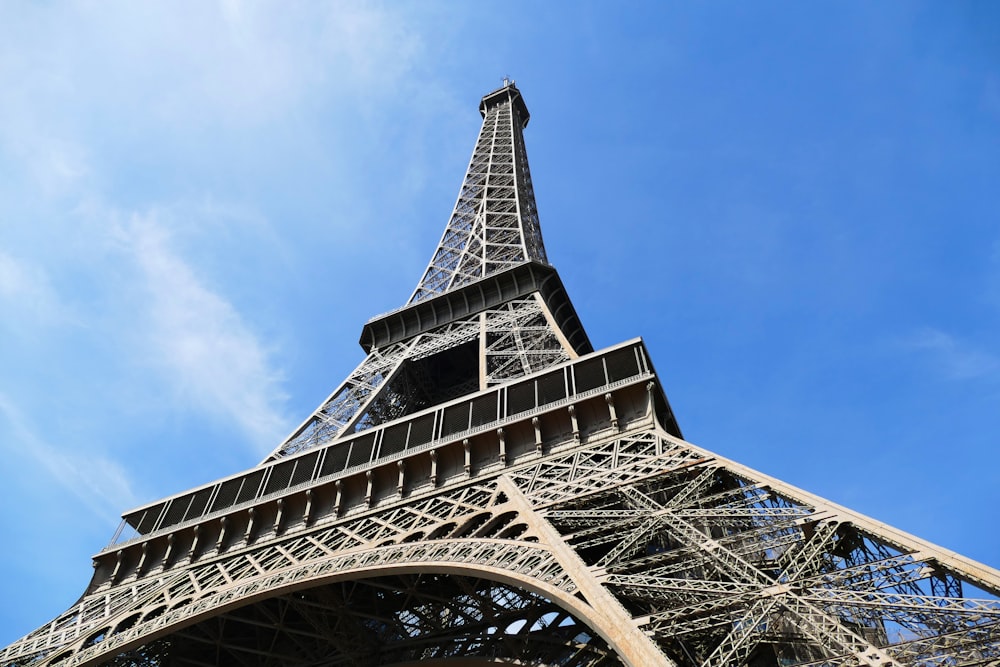 eiffel tower under blue sky during daytime