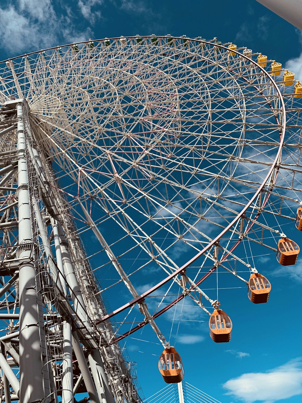 white metal ferris wheel during daytime